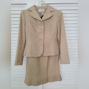 Elegant Tan Women's Skirt Suit